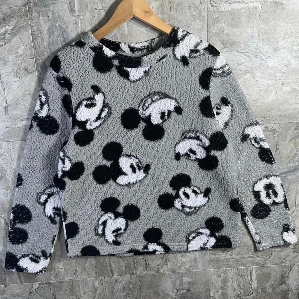 Disney Mickey Mouse grey fuzzy  Fleece sweater Woman's  Size M #disney #fuzzy‎